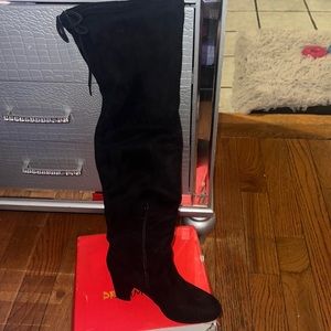 Women's over-the-knee Boots